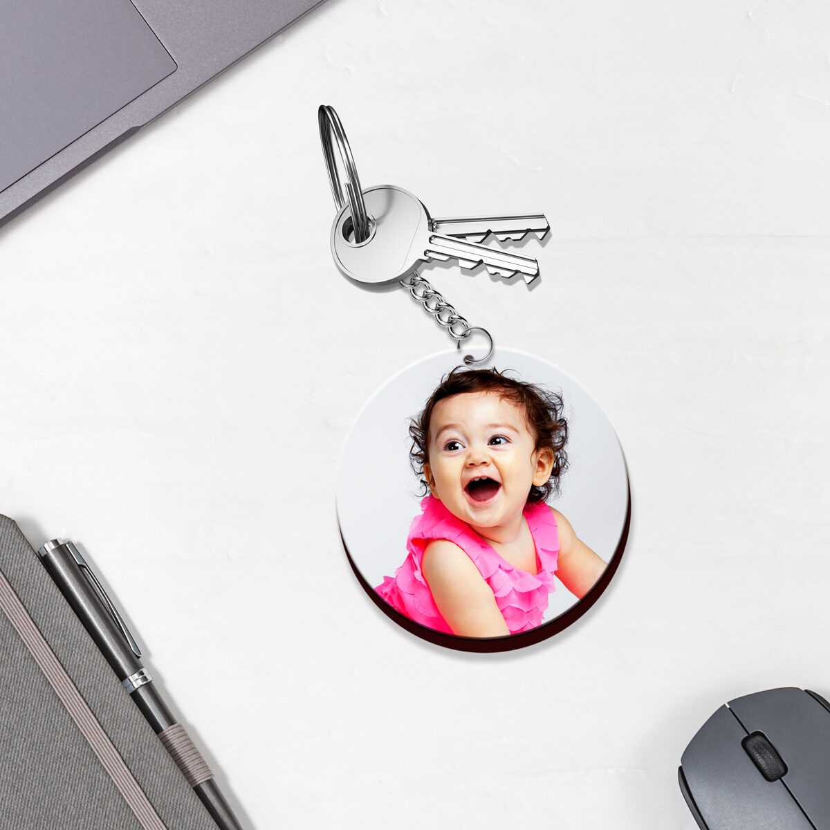 OMGs 4 Photos with 2 Keychains Circle